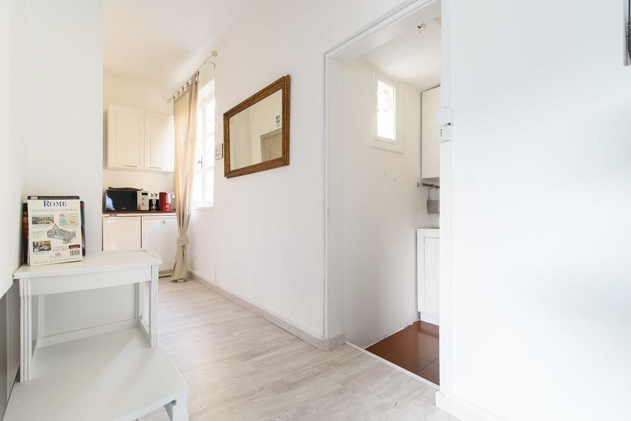 White Terrace Apartment Navona โรม ภายนอก รูปภาพ
