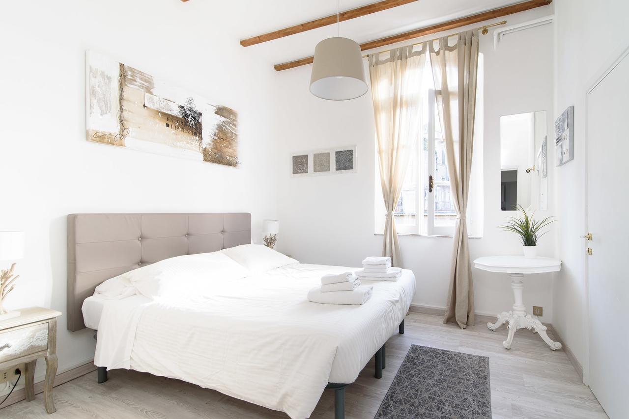 White Terrace Apartment Navona โรม ภายนอก รูปภาพ